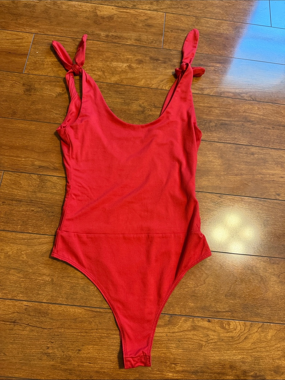 Lulu's Red Tie-Shoulder Scoop Neck Bodysuit